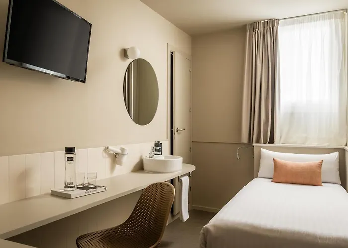 Bypillow The Bloom Hotel